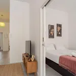 Unique & Super Aircon & Lift Lejlighed *