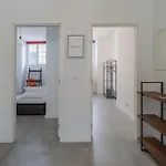 Unique & Super Aircon & Lift *