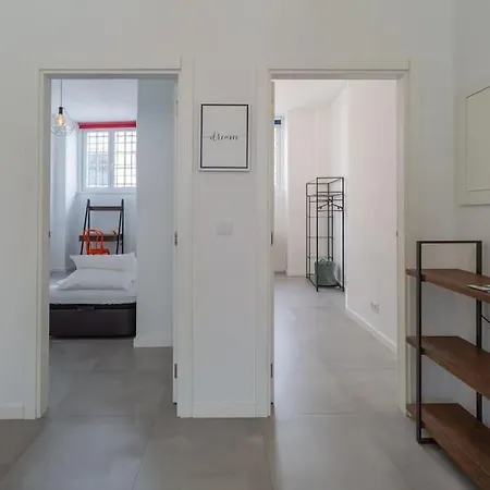 Unique & Super Aircon & Lift *