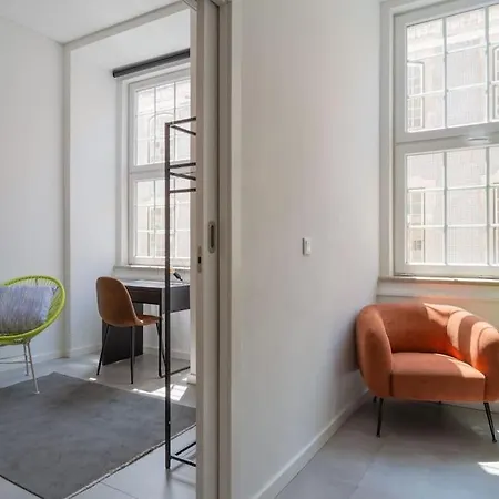 아파트 Unique & Super Aircon & Lift